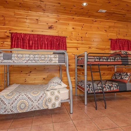 Spacious Party Hut Near Attractions McCookville Bagian luar foto