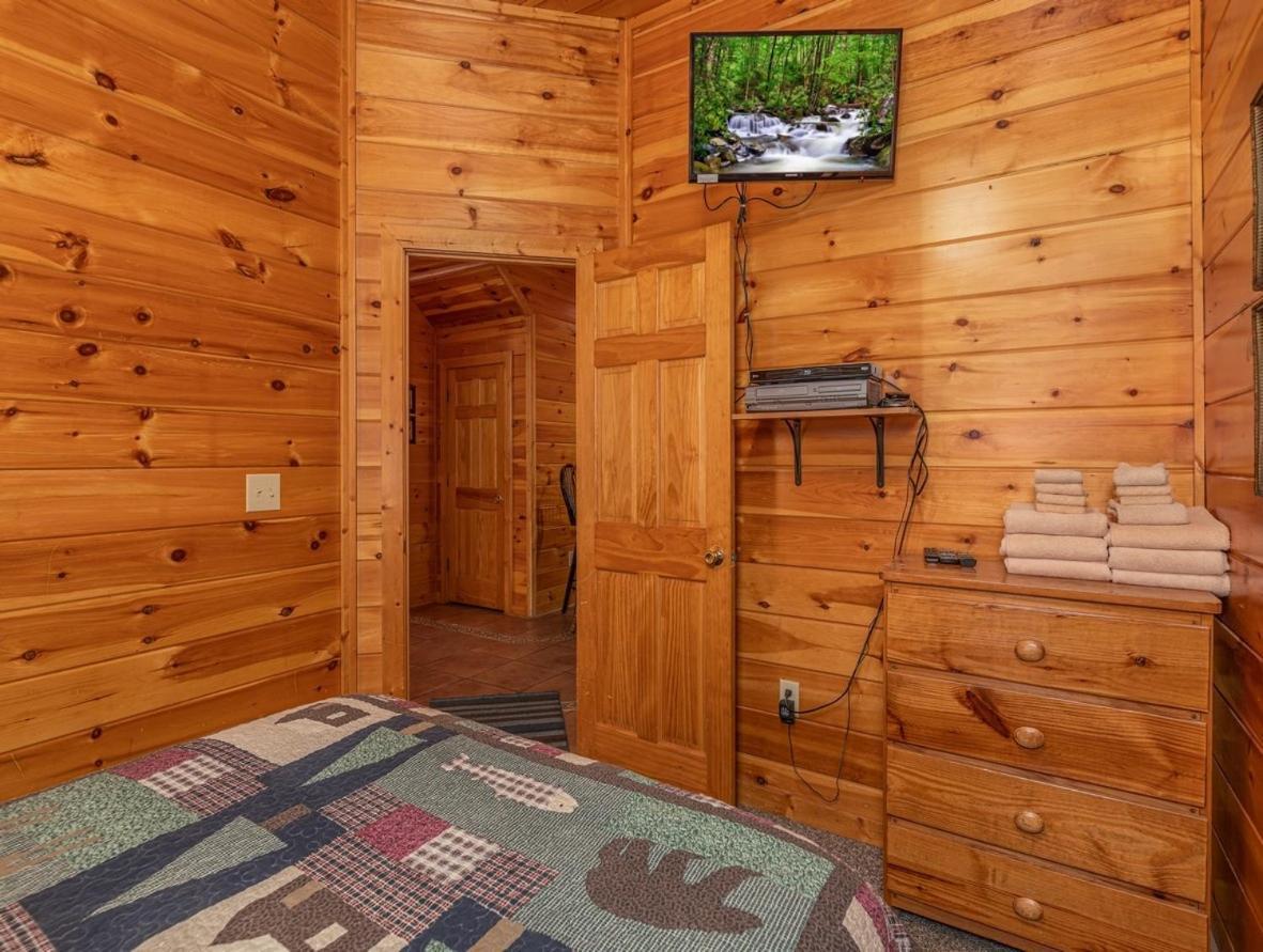Spacious Party Hut Near Attractions McCookville Bagian luar foto