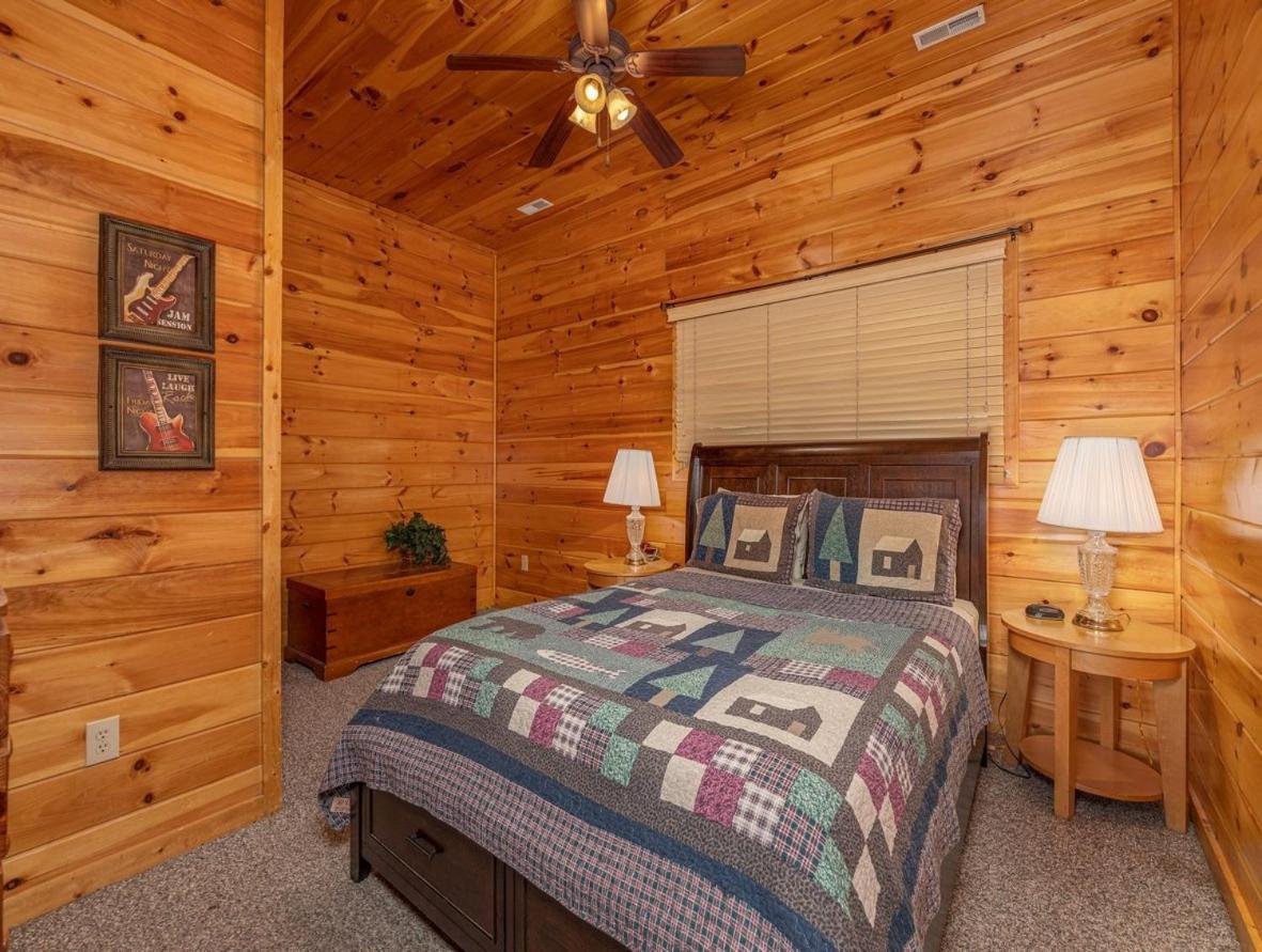 Spacious Party Hut Near Attractions McCookville Bagian luar foto